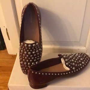 Ladies leather shoes